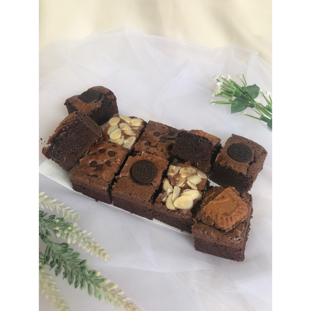 

Fudgy Brownies Sekat Premium Small 20x10 10pcs