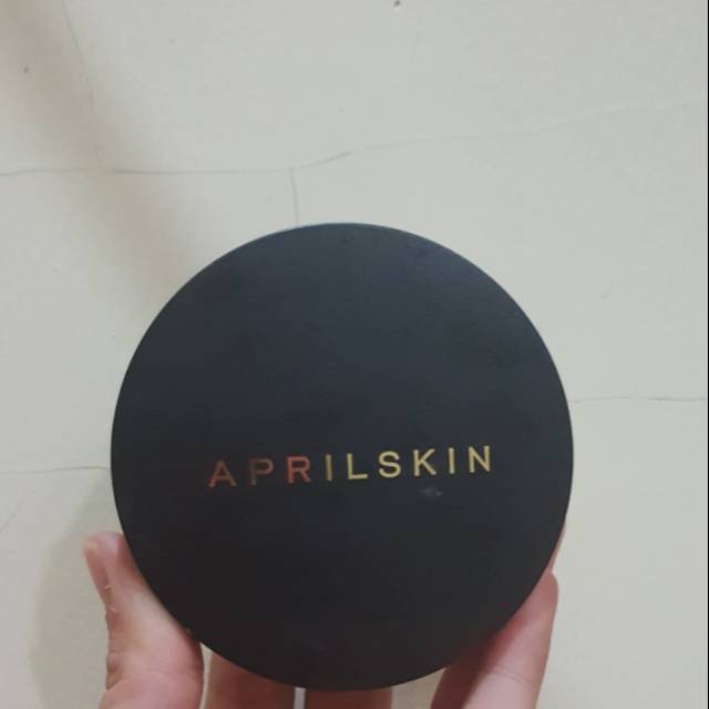 Aprilskin magic snow cushion
