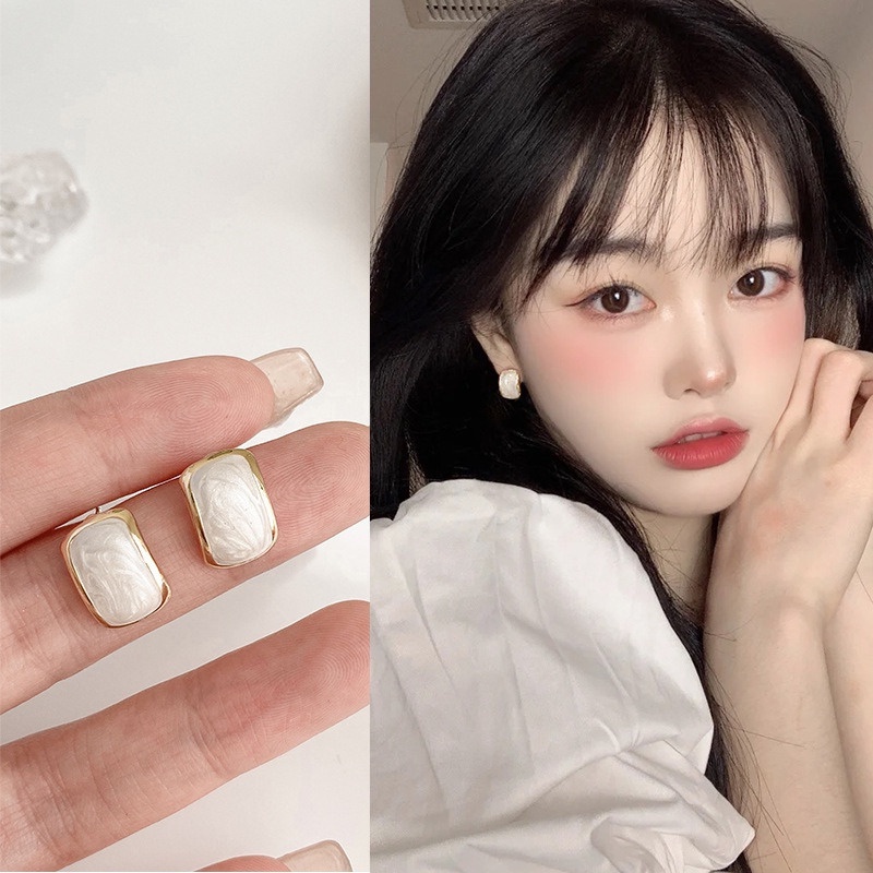 Anting Hoop Lapis Emas Gaya Vintage Korea Minimalis Untuk Wanita