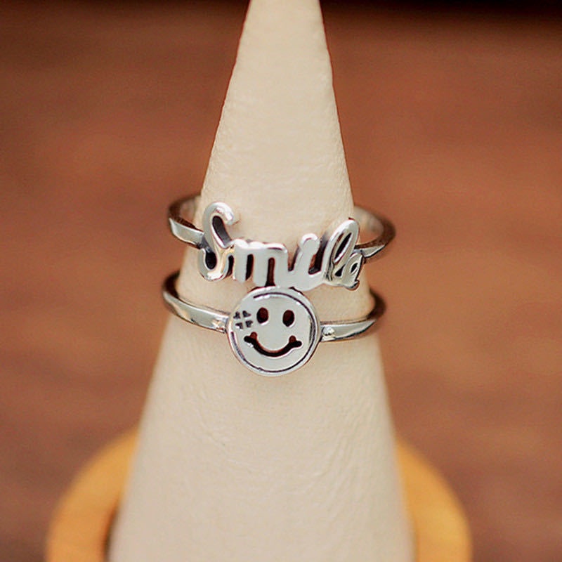 Cincin Model Terbuka adjustable Desain lucky smile Gaya retro Korea Untuk Pria