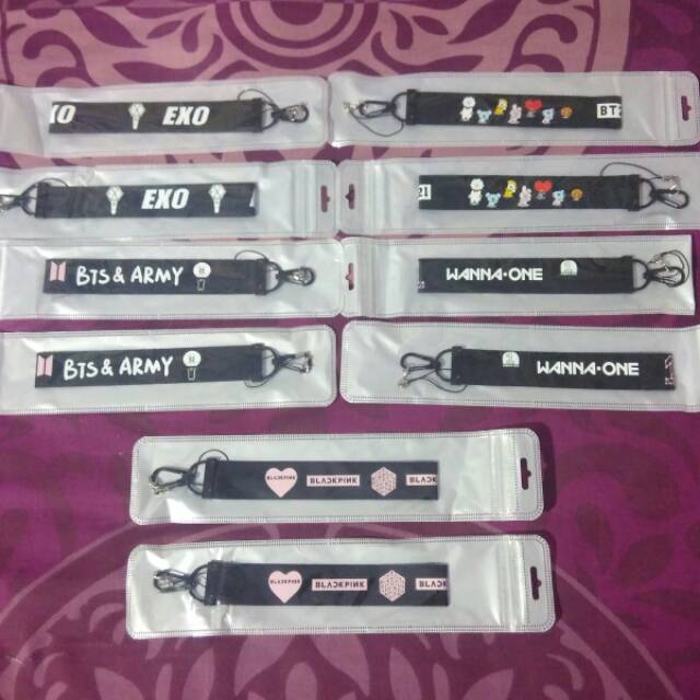 (READY STOCK) Gantungan Kunci/Keychain BTS EXO WANNA ONE BLACKPINK BT21 KPOP