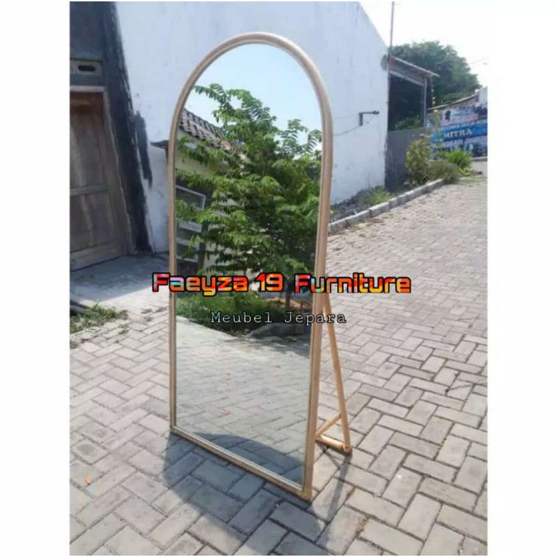 Standing Cermin Miror Rangka Rotan