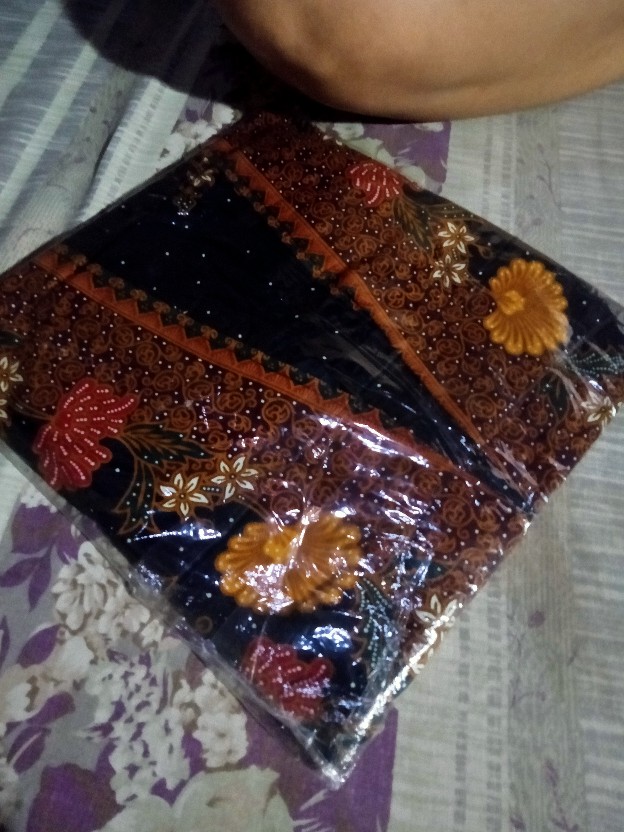 Grosir Terlaris Genes Jelita Tunic Navbor Yelbor Whitbor Creambor Tunik Batik Modern Hrb052