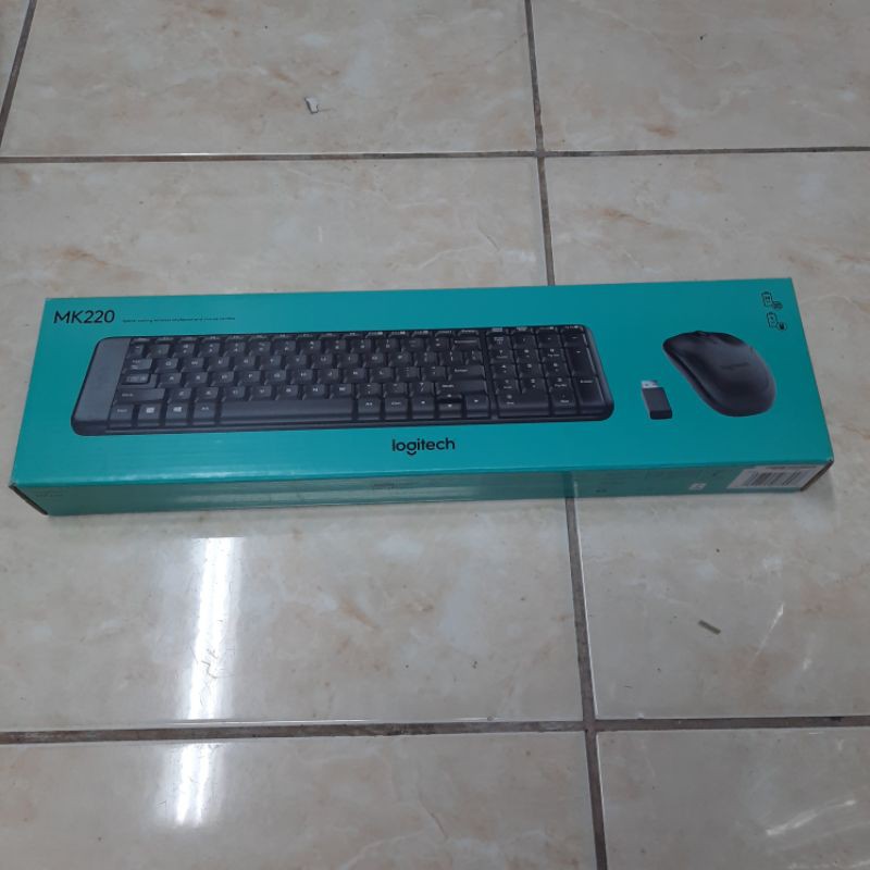 Keyboard + Mouse Wireless Logitech MK220 / Paket Logitech MK220