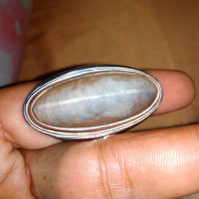 Batu akik pandan semu oli