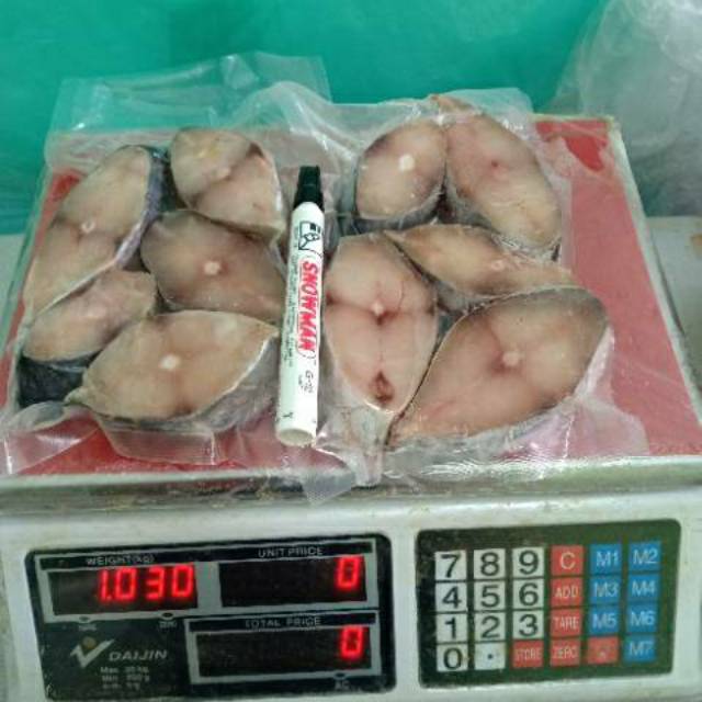 

Tenggiri Steak Fresh 1kg - Tenggiri Potong