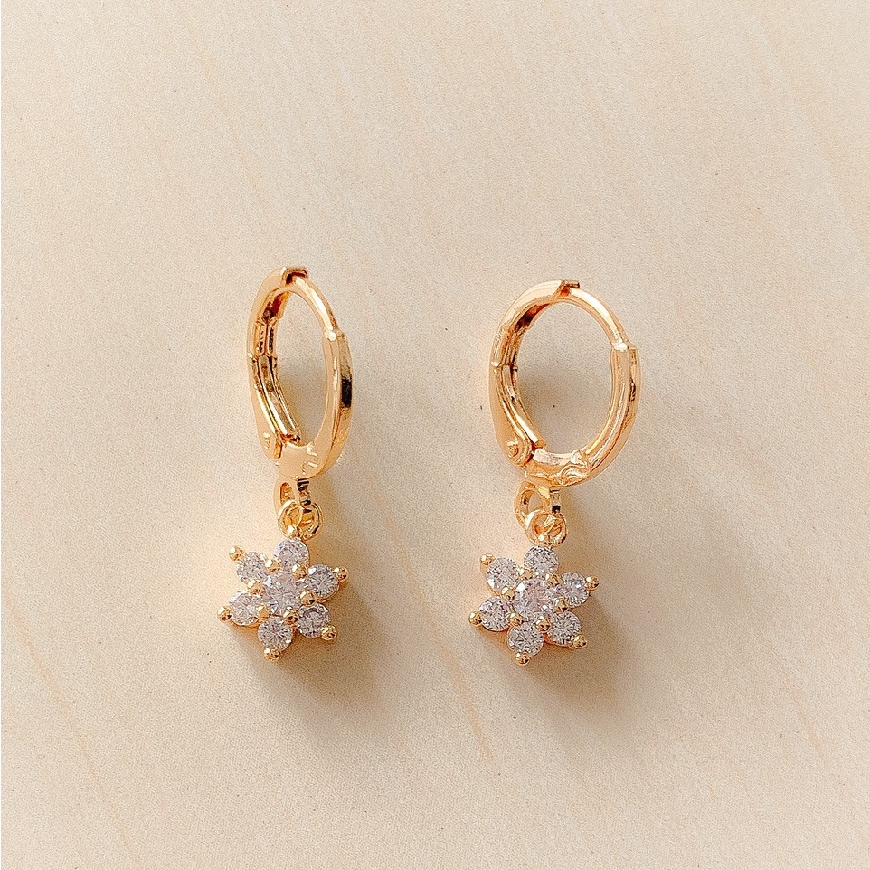 Giwang Wanita / Anting Wanita Bintang Enam Zirconia Gold