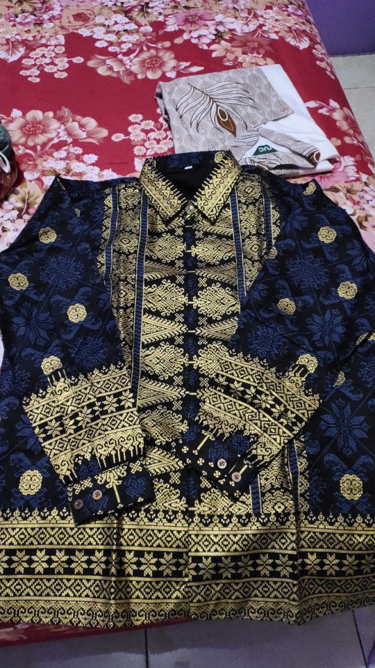 Couple Setelan Batik Songket Palembang Dasar Hitam  Bunga Abu