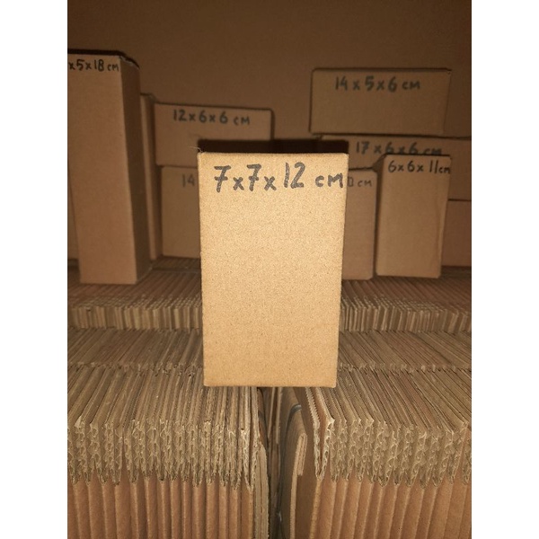 

Kardus 7x7x12 cm baru polos luar dalam