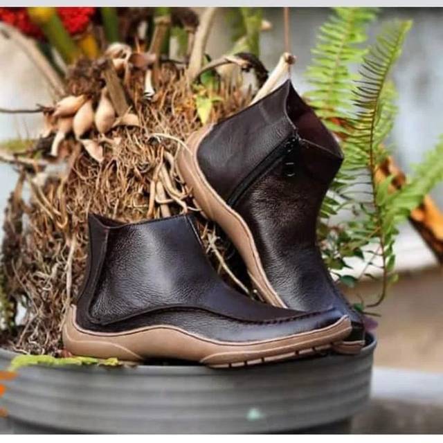 Sepatu D-island 247 Zipper Boots / sepatu kulit