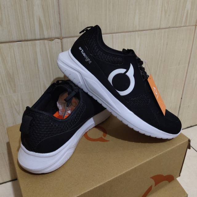 ORTUSEIGHT COBRA BLACK/WHITE