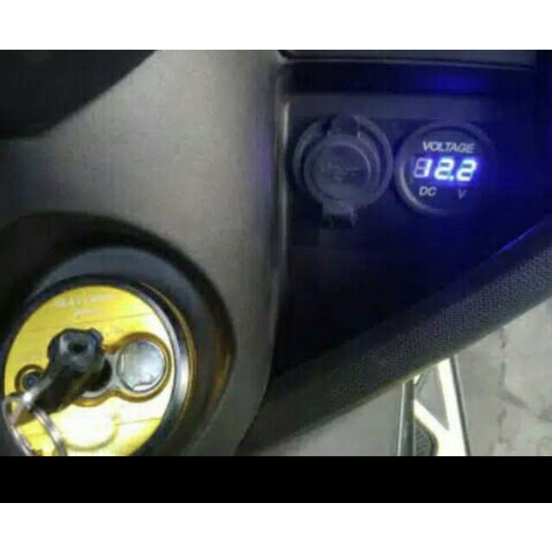 Volmeter/Charger Hp Usb Body Universal bisa untuk segala jenis motor FOURSIX_46