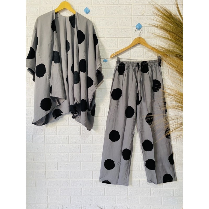 SETELAN OUTER KELIM &amp; CELANA POLKADOT  Bhn Rayon tebal tidak terawang muat bb 50-80kg