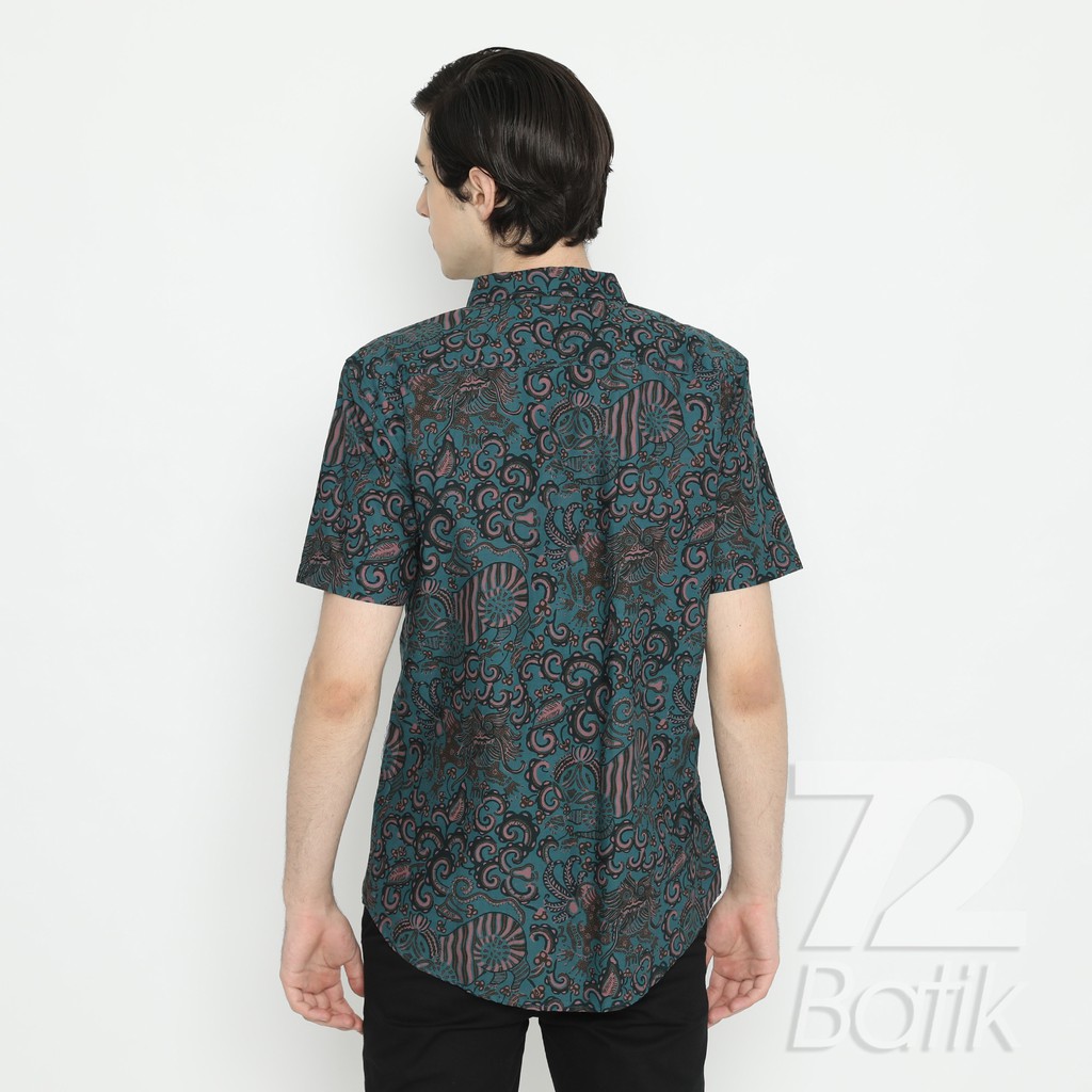 BAJU BATIK COUPLE  Kemeja Rok Lilit Instan Batik Pria Lengan Pendek Slimfit Premium Balian Biru 722816 Cap 72 - Baju Kemeja Atasan Pakaian Batik Couple Cople Pria Cowok Laki Laki Remaja Keluarga Lengan Pendek Modern Slimfit Premium Kekinian