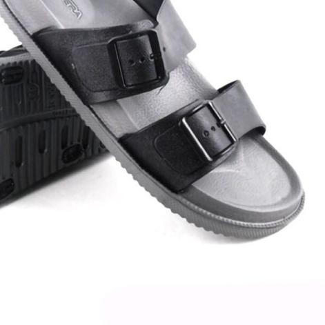 Sendal Casual Pria / Sandal New Era Madrid Essential in Full Black - Hitam, 39