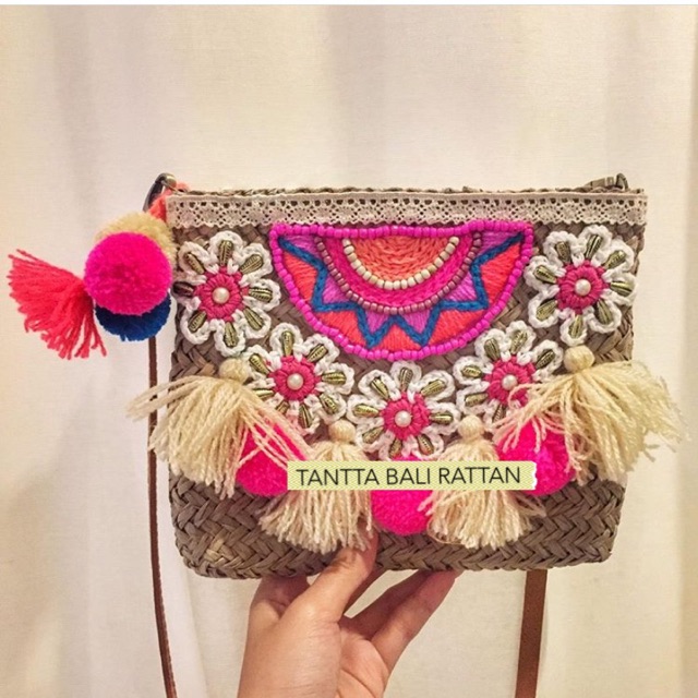 Tas slempang wanita / tas slempang bali / tas rotan bali/ tas bohemian / tas wanita / handmade bag