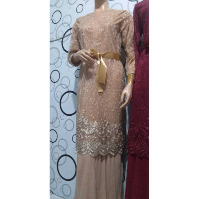 Baju pesta brokat tile
