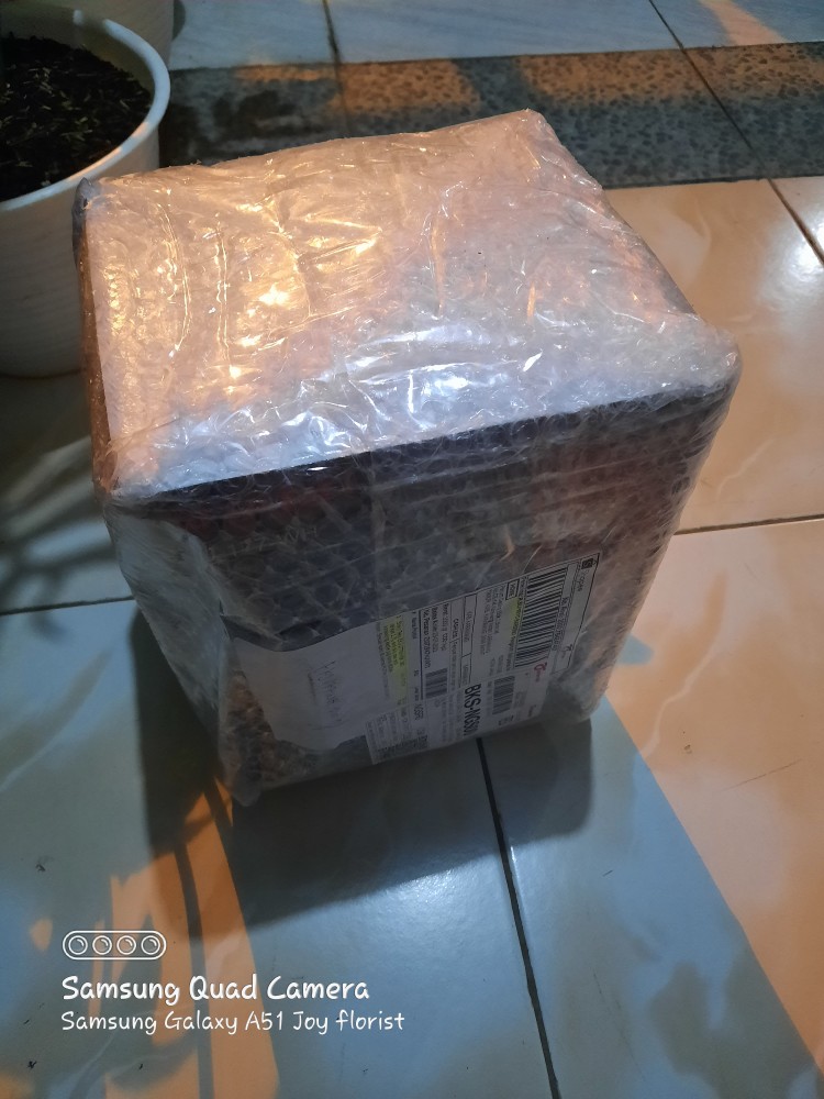 Sharp Teko Ekj-177wh/bk 360 Derajat 1,7l Anti Slip Dan Anti Konsleting Kettle Jug Listrik 800w