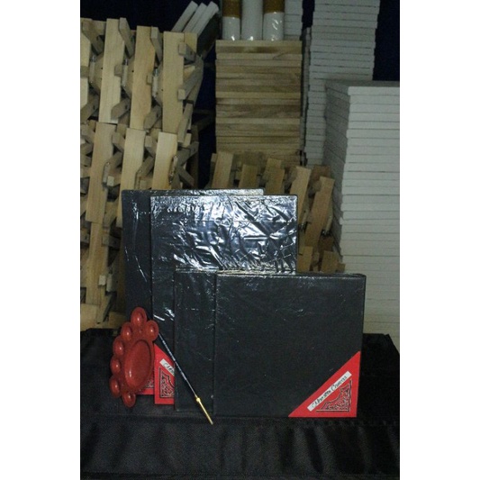

kanvas lukis hitam ukuran 20x20 dan 20x30