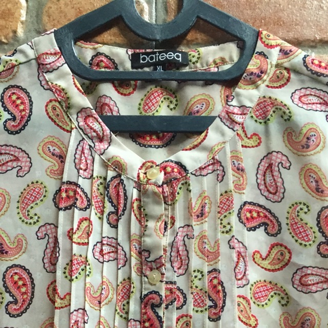 Preloved Blouse Bateeq XL