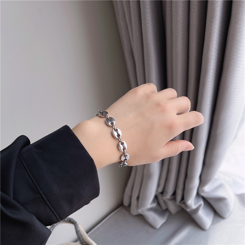 Gelang Buckle Hidung Babi Bahan Stainless Steel Untuk Wanita