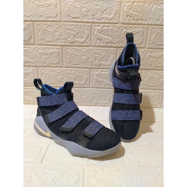 sepatu Nike Lebron James soldier 11 second original