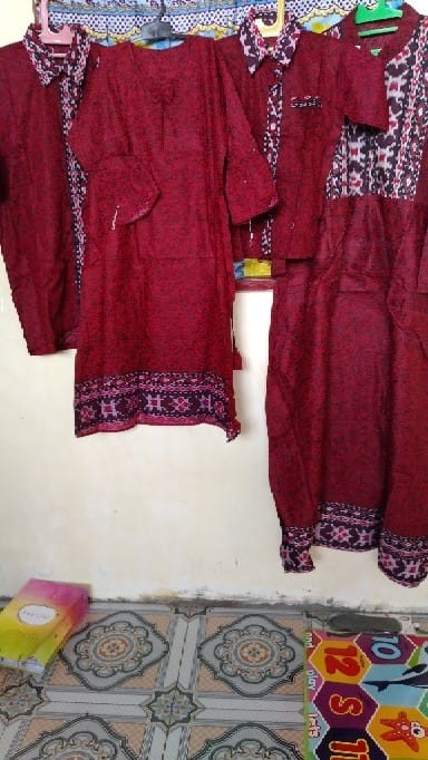Batik Couple Keluarga Maura Couple Sania Ruffle Ori Ndoro Jowi Dnt Termurah Motif Mega Mendung Merah