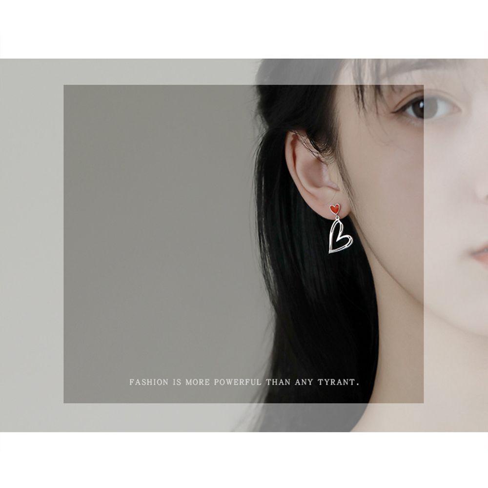 Mxbeauty Cinta Hati Stud Anting-Anting Trendi Vintage Desain Rasa Panjang Rumbai Pertunangan Hadiah Indah Gaya Korea Ear Studs
