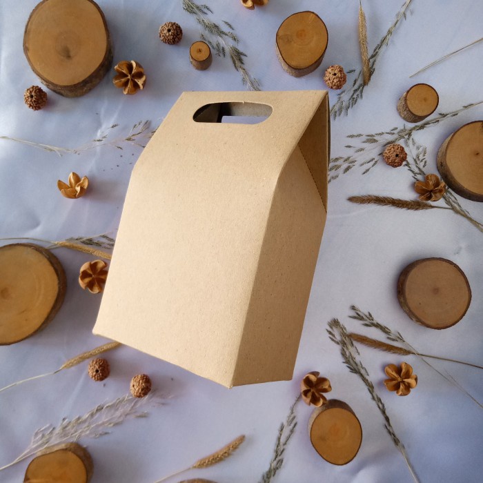 

NEW TAS BOX KARTON BAHAN KERTAS BROWNKRAFT 280 gr UKURAN 10 X 6 X 15,5 CM