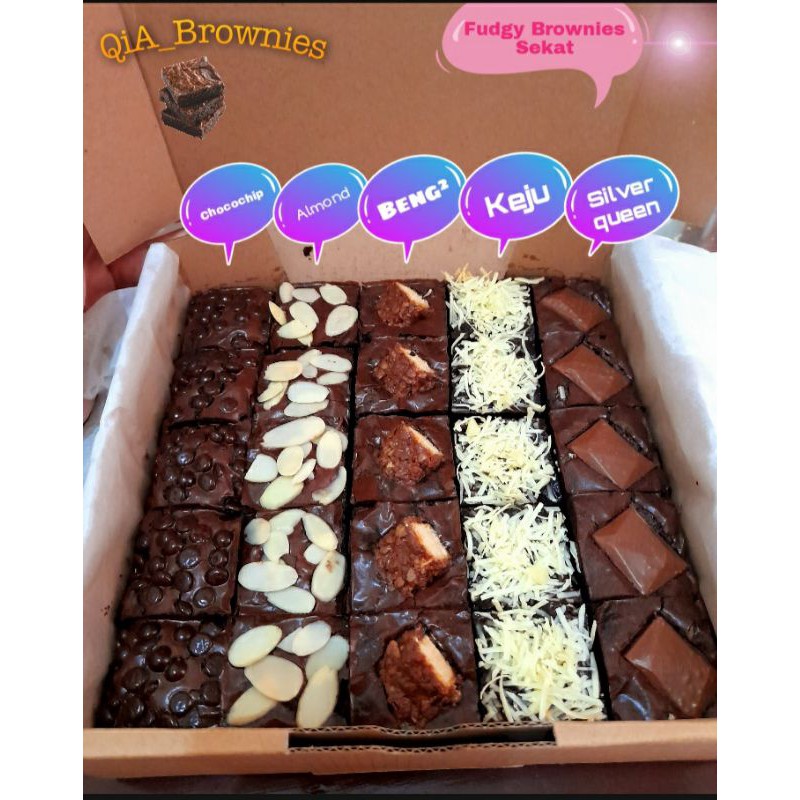 

Fudgy Brownies sekat uk 20x20 (25 potong)