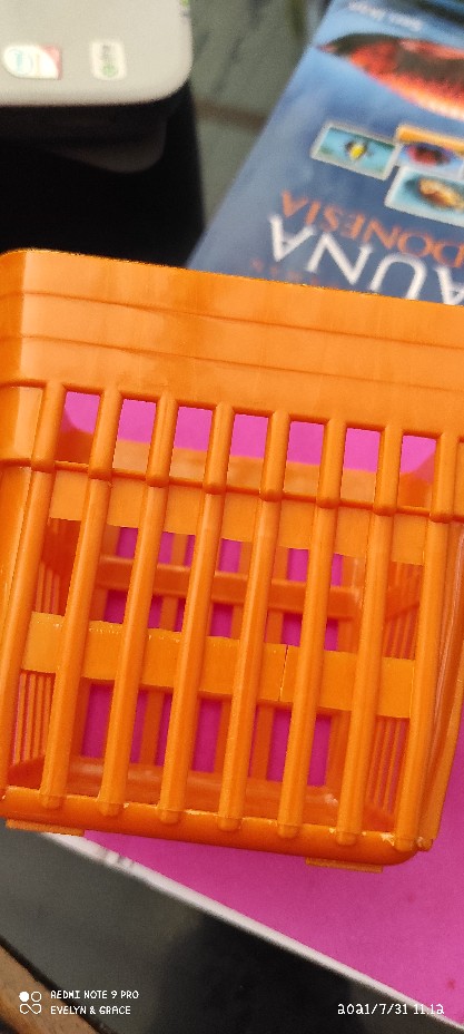 Desk Set Plastic / Pen Holder Plastik / Tempat Alat Tulis Keranjang Plastik