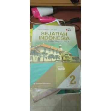 

buku sejarah indonesia kelas 11
