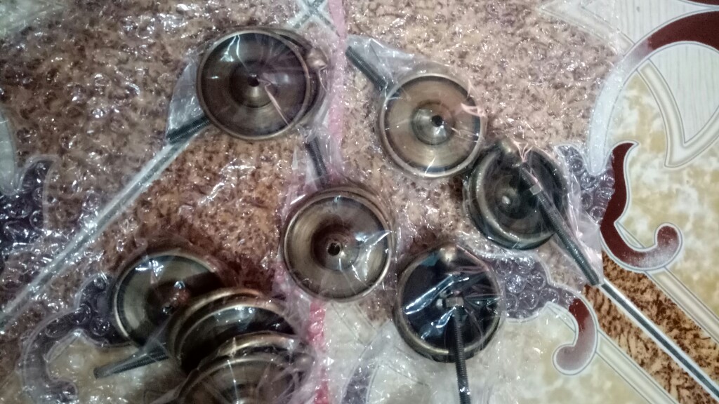 Tarikan Pintu Rumah Kuningan Antik Diameter 6cm.