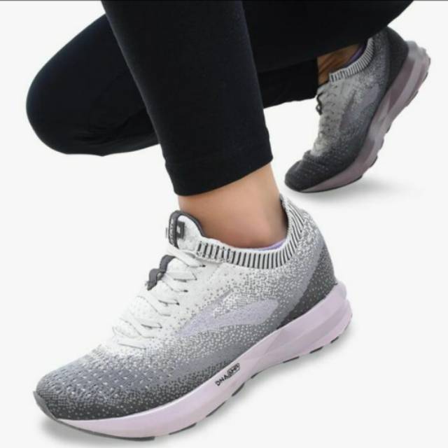 women's brooks levitate running shoes