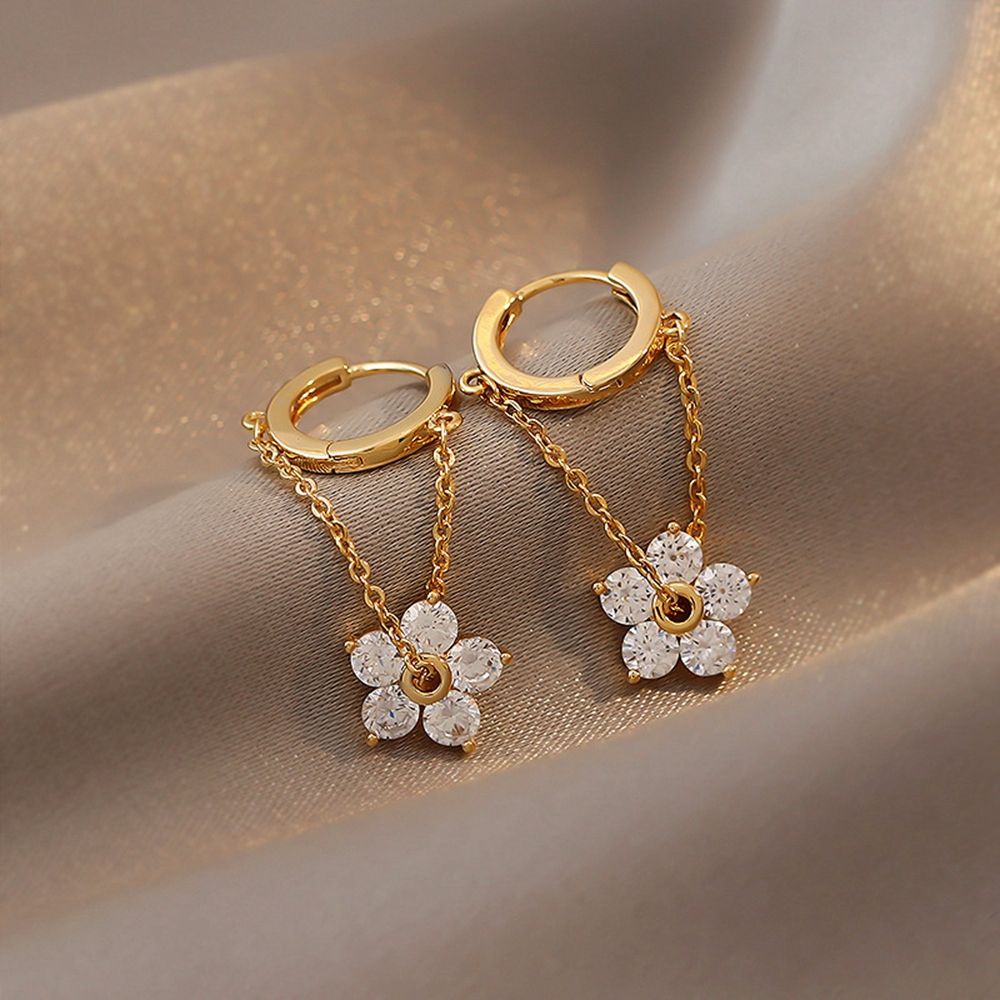 Needway  Shiny Dangle Earrings Senior Rhinestone Flower Hoop Earrings Women Elegant Sweet Korean Alloy Chain/Multicolor