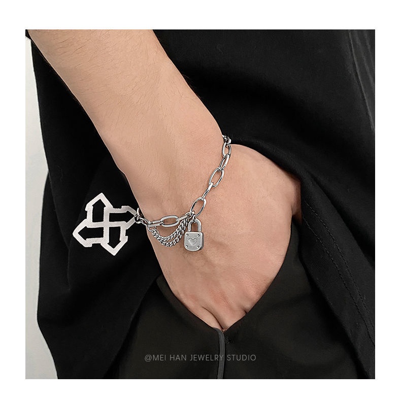 Titanium baja tidak memudar bentuk hati lock gelang pria in trendy hip-hop niche desain gelang seder