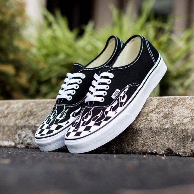 V4NS AUTHENTIC CHECKER FLAME BLACK/WHITE ORIGINAL 100%