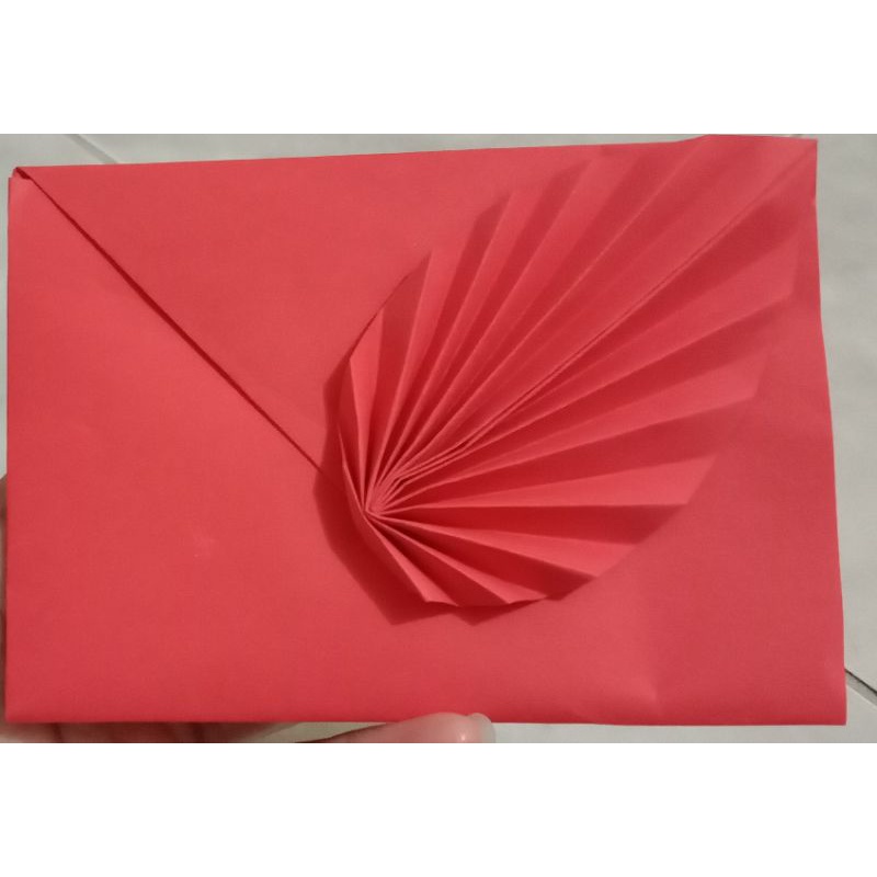 

amplop lebaran motif daun warna merah