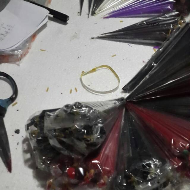 

Tinta timbul semua media