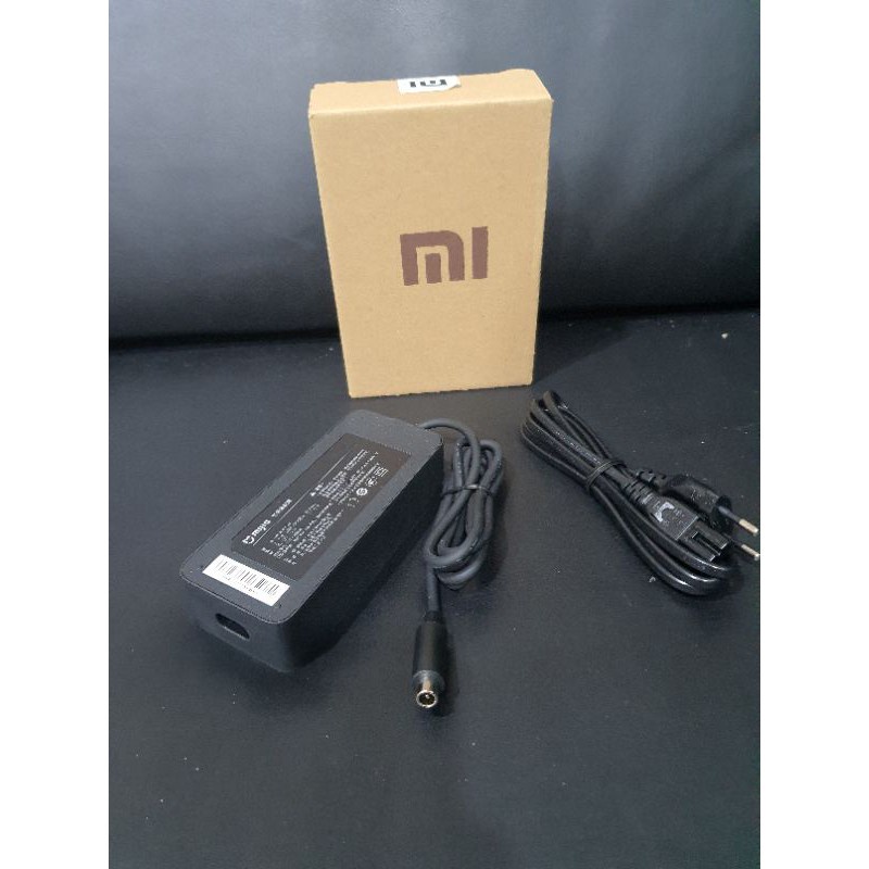 Xiaomi Mijia m365/pro Electric Scooter Charger 42v 1.7A 100% ORIGINAL