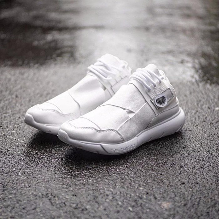 Sepatu Y3 Qasa High Full White Sneakers