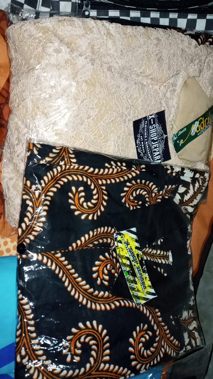 Maura Couple - Sania Ruffle Batik Couple Ori Ndoro Jowi Garansi Termurah Shopee - Syahrini Couple