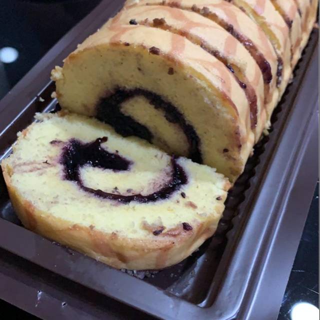 

Bolu gulung blueberry