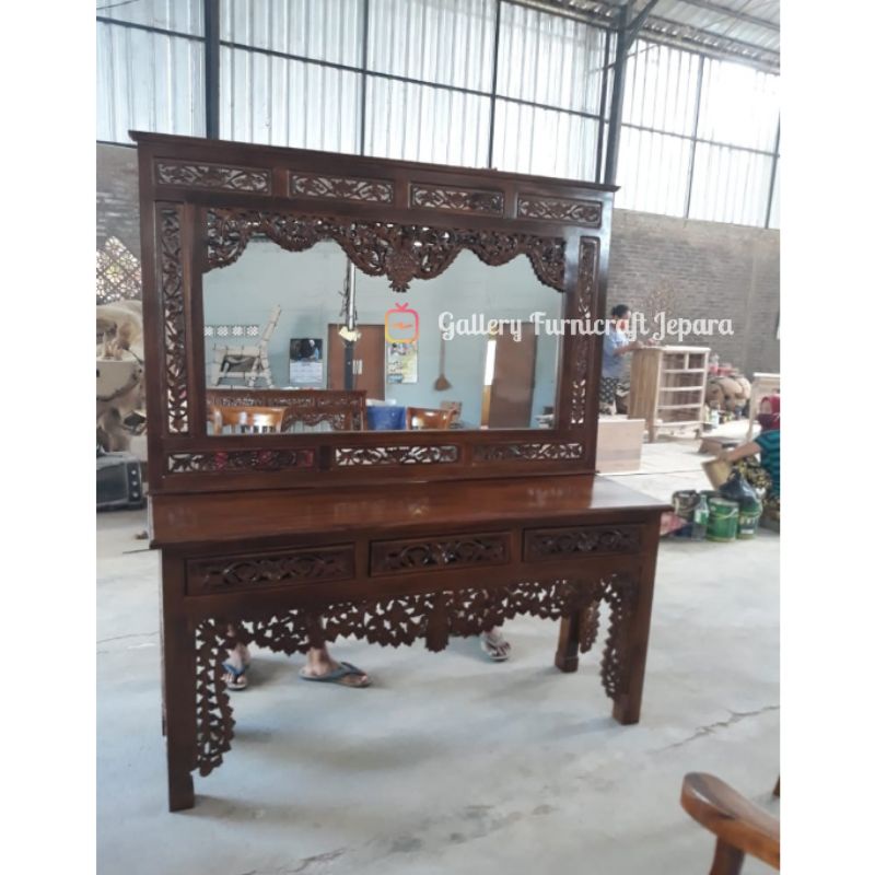 Tolet Rias Gebyok Ukir Kayu Jati