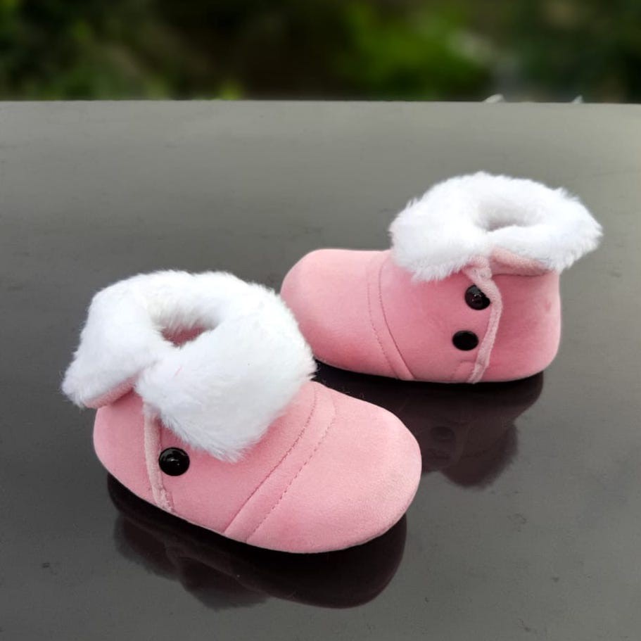 TOKOERS PRP04 Sepatu boot baby bayi new born prewalker anak 1_11 bulan motif bulu bahan lembut