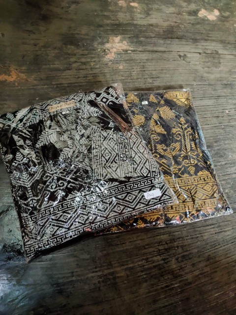 Kemeja Batik Semi Sutra Silky Premium Puring Istimewa