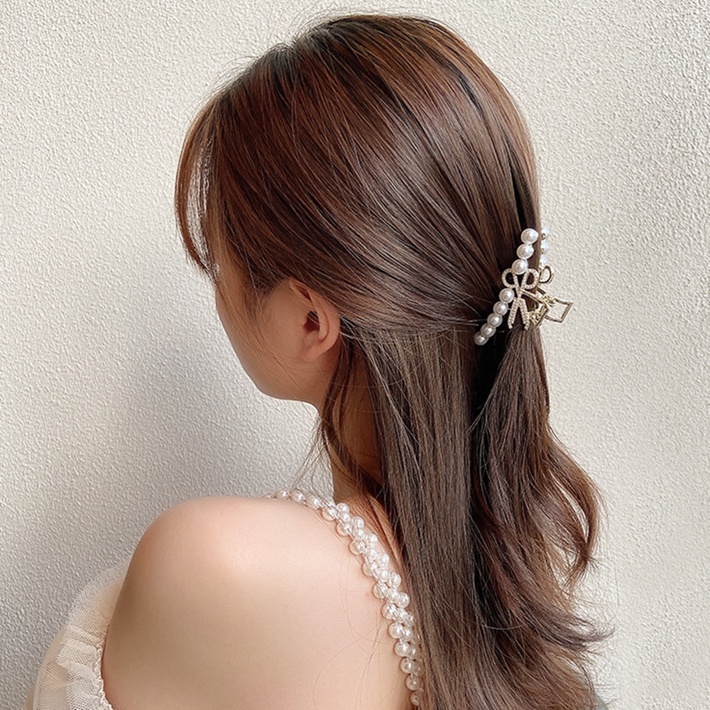 Korean Ins Pearl Rhinestone Hair Clip for Women Fashion Claw Clips Temperament Hairpin Girls Hair Accessories