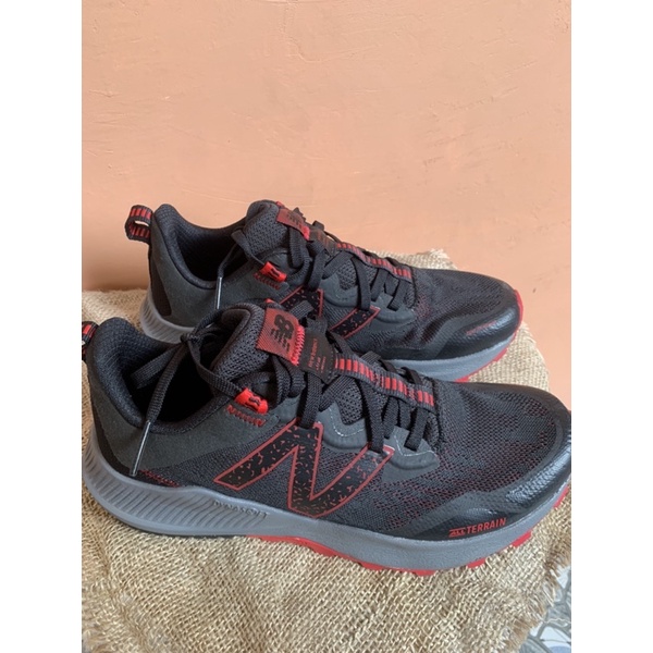 sepatu laki-laki merk new balance nitrel V4 Men’s Trail Running Shoes original
