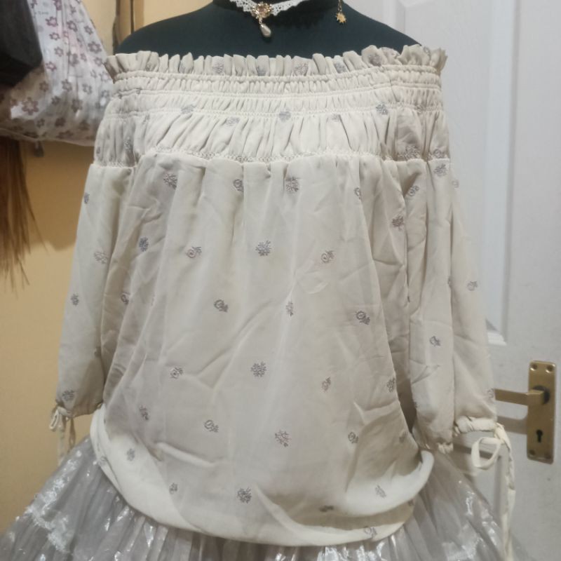 Majestic Legon top kawaii