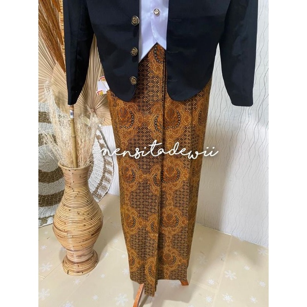 [1 Set Premium] Beskap, Jarik Instan + Blangkon / Motif Buntal Melati